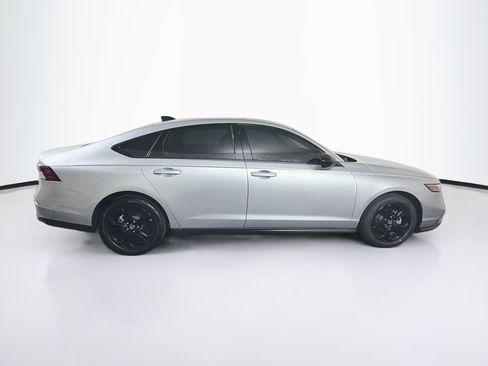 Used 2025 Honda Accord SE image 10