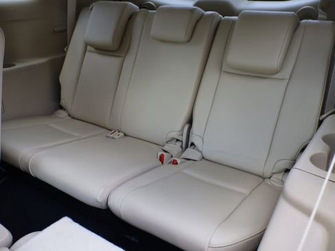 Used 2019 Toyota Highlander Limited image 18