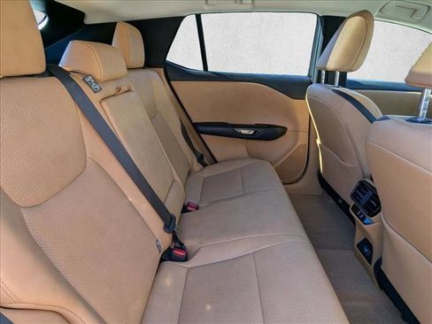 Used 2023 Lexus RZ 450e Premium image 22