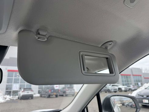 Used 2024 Toyota Corolla Cross L image 40