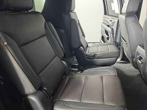 Used 2022 Chevrolet Suburban High Country AWD/4WD image 39