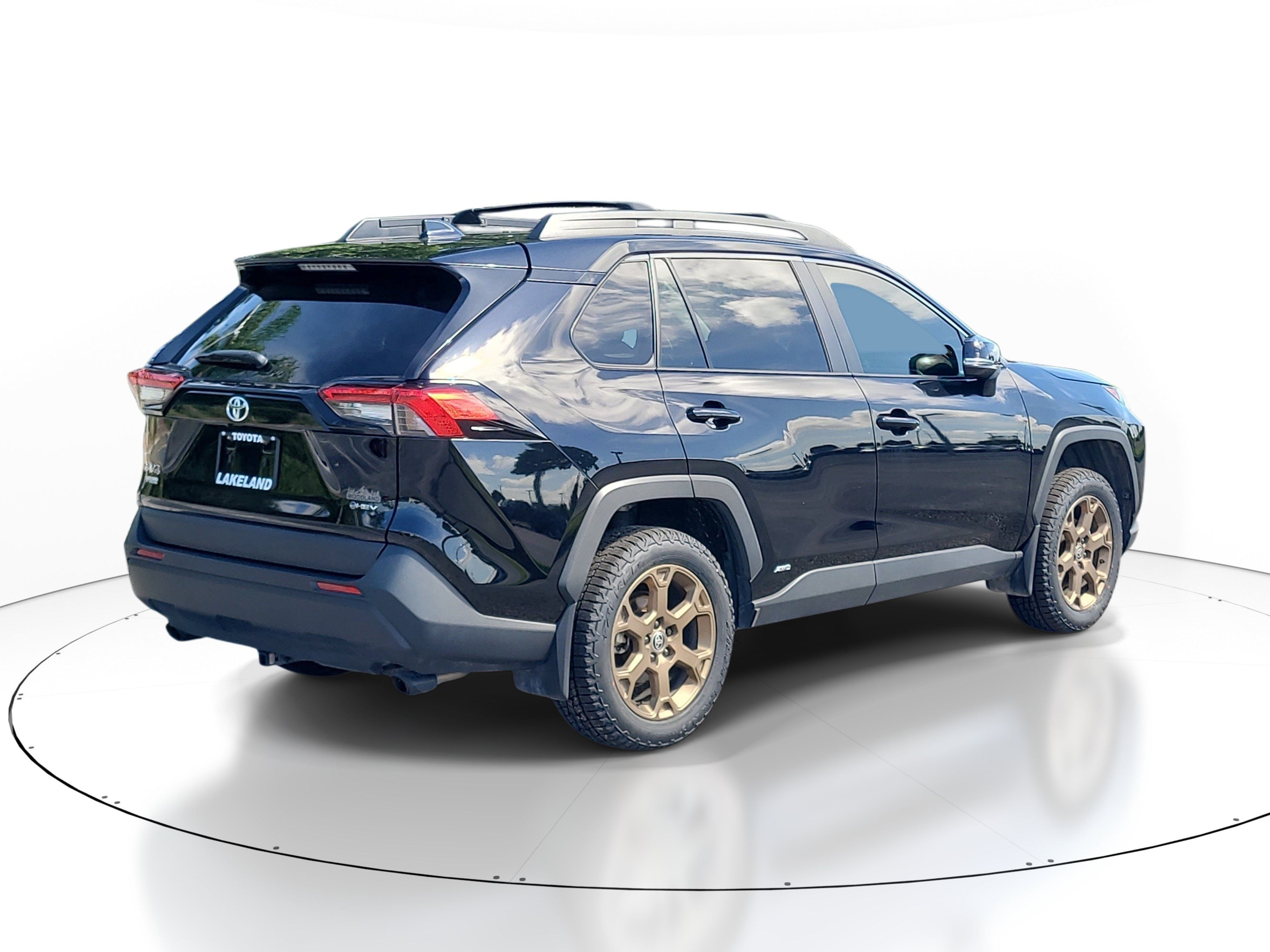 Certified 2025 Toyota RAV4 Woodland Edition AWD/4WD image 7