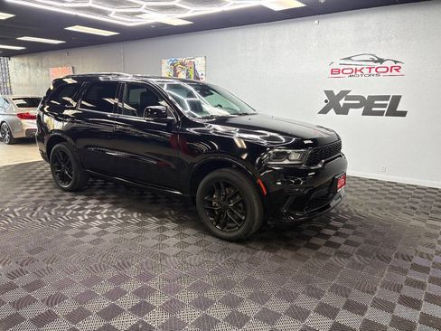 Used 2023 Dodge Durango GT image 2