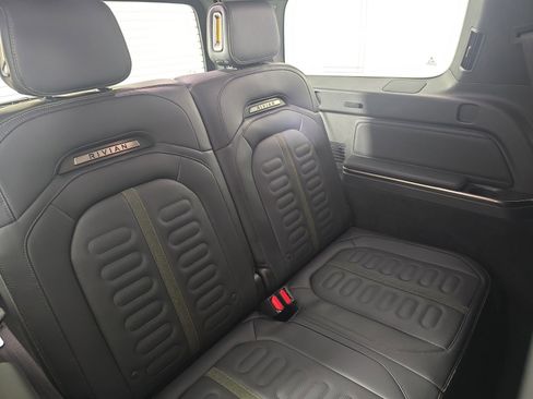 Used 2024 Rivian R1S Adventure AWD/4WD image 25