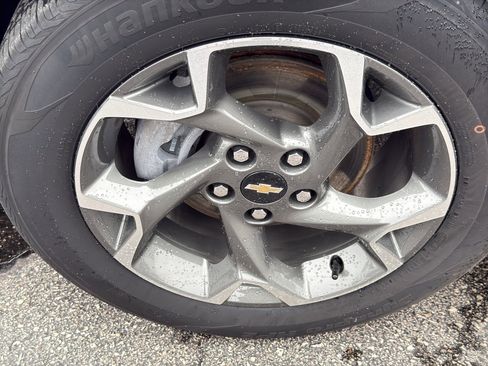 Used 2024 Chevrolet Trax LT w/ Driver Confidence Package FWD image 9