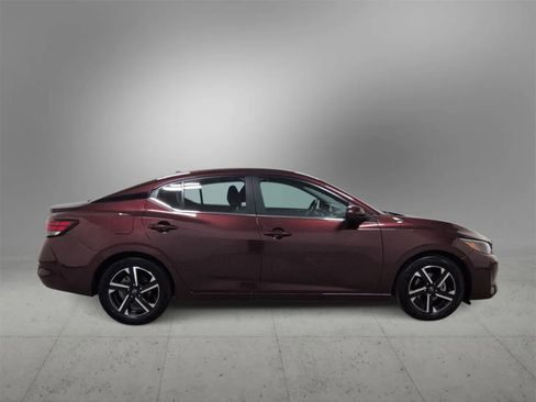 Used 2025 Nissan Sentra SV image 9