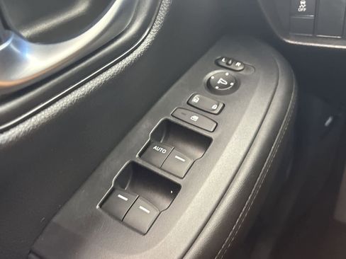 Certified 2026 Honda HR-V Sport image 23