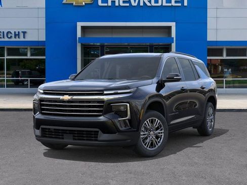 New 2026 Chevrolet Traverse LT w/ LPO, Floor Liner Package AWD/4WD image 6