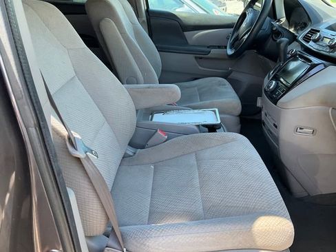 Used 2016 Honda Odyssey SE image 10