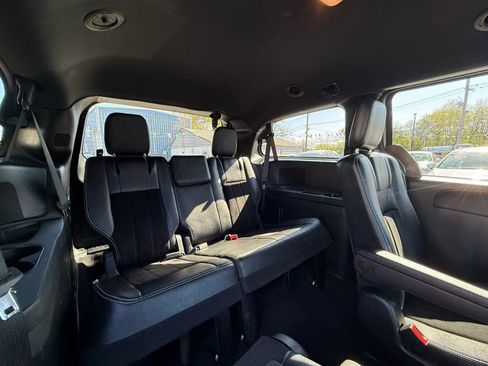 Used 2015 Dodge Grand Caravan SXT image 54