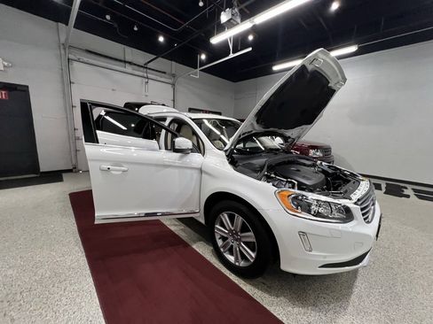 Used 2017 Volvo XC60 T5 Inscription w/ Preferred Option Package image 53