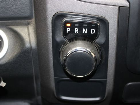 Used 2015 RAM 1500 Express RWD image 44