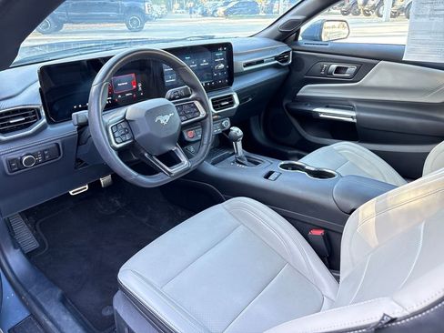 Used 2024 Ford Mustang Premium image 6