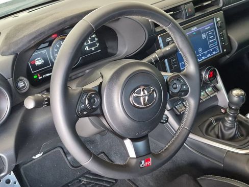 Used 2024 Toyota GR86 Premium RWD image 14