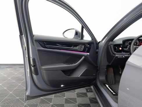 New 2025 Porsche Panamera 4 AWD/4WD image 11