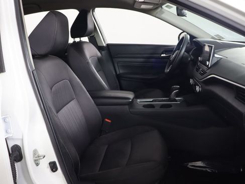 Used 2019 Nissan Altima 2.5 S FWD image 14
