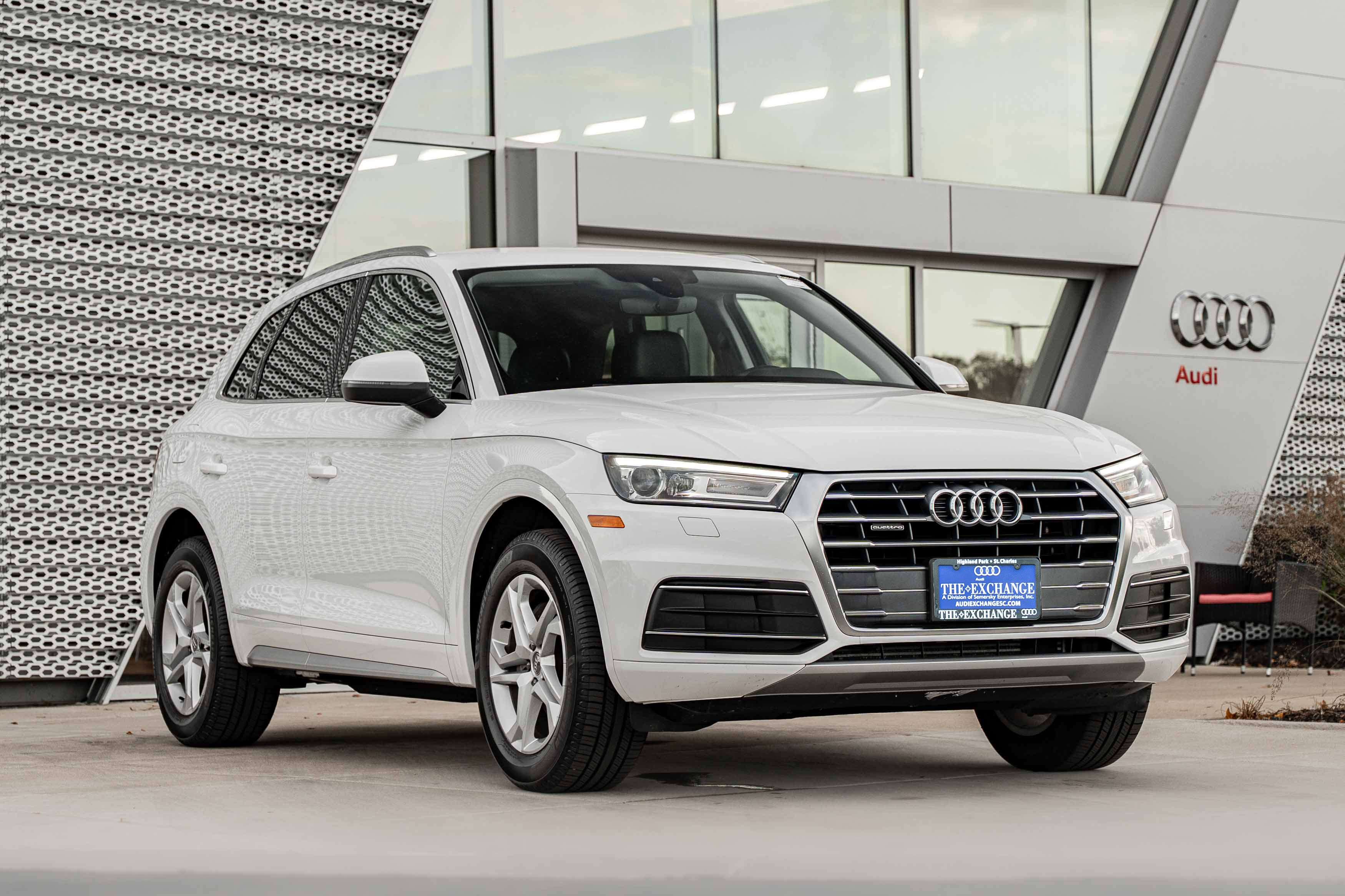 Used 2019 Audi Q5 2.0T Premium w/ Convenience Package AWD/4WD image 1