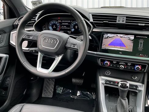 Used 2025 Audi Q3 2.0T Premium w/ Convenience Package image 8