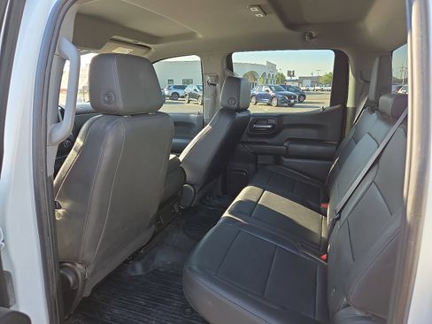 Used 2022 Chevrolet Silverado 1500 W/T w/ Trailering Package AWD/4WD image 9