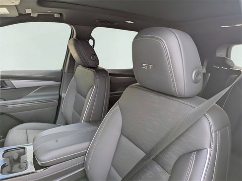 New 2025 Buick Enclave Sport Touring w/ Super Cruise Package image 19