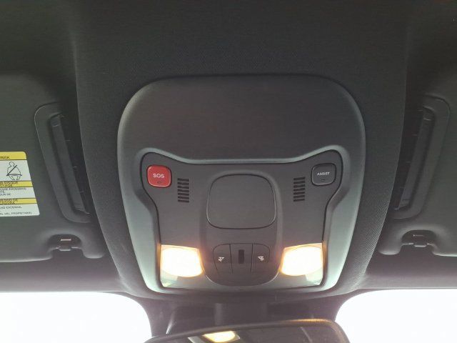Used 2021 Jeep Renegade Latitude AWD/4WD image 25