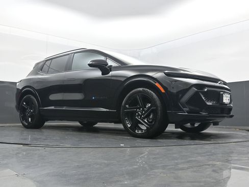 New 2025 Chevrolet Equinox EV RS w/ Convenience Package II FWD image 20