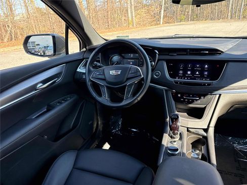 Used 2023 Cadillac XT5 Luxury image 12