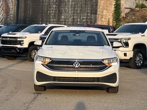 Used 2024 Volkswagen Jetta S FWD image 2
