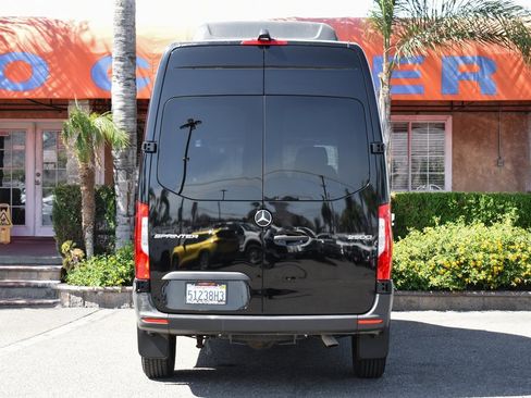 Used 2021 Mercedes-Benz Sprinter 2500 image 7