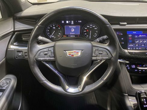 Used 2020 Cadillac XT6 Premium Luxury AWD/4WD image 15