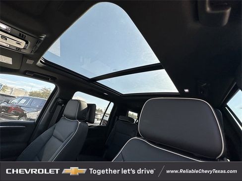 New 2026 Chevrolet Suburban Premier image 28