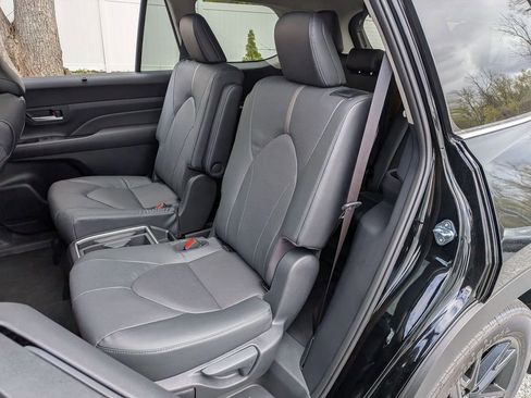 New 2026 Toyota Grand Highlander Platinum AWD/4WD image 21