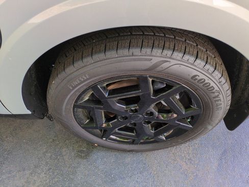 New 2026 Kia Carnival SX w/ SX Dark Edition Package FWD image 12
