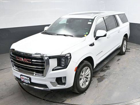 Used 2023 GMC Yukon XL SLT w/ SLT Luxury Package AWD/4WD image 31