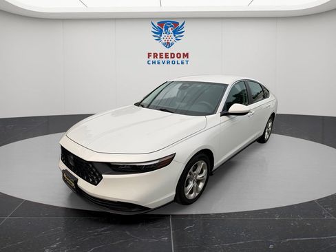 Used 2023 Honda Accord LX image 1