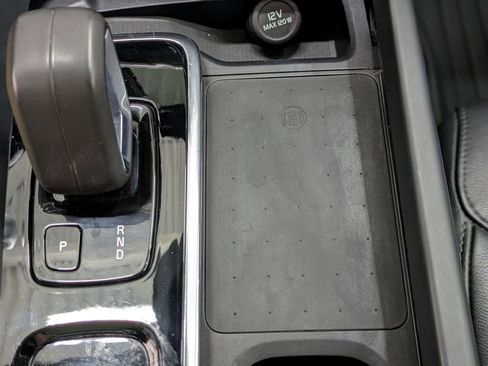 Used 2022 Volvo S60 B5 Momentum w/ Premium Package image 4