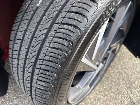 Certified 2025 Hyundai Elantra Sport w/ Cargo Package image 7