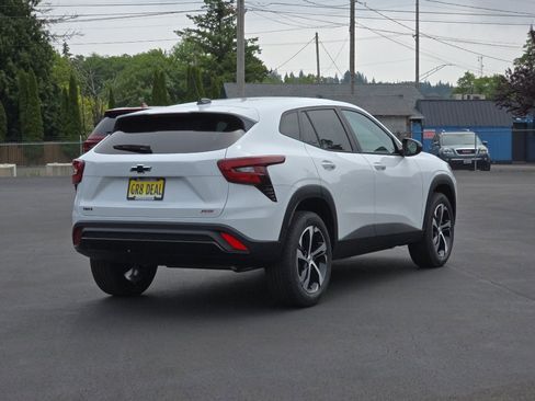 New 2025 Chevrolet Trax RS w/ Driver Confidence Package image 5