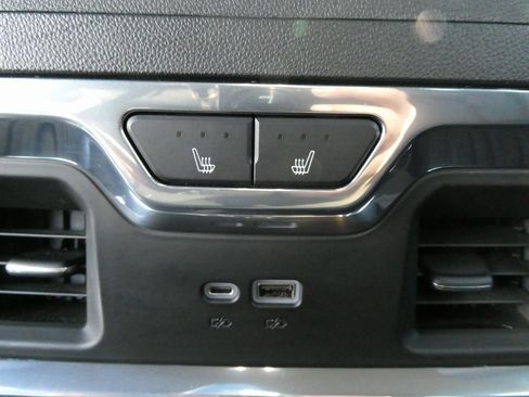 Certified 2022 GMC Sierra 1500 Denali image 20