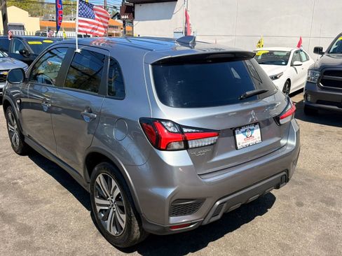 Used 2025 Mitsubishi Outlander Sport AWD image 5