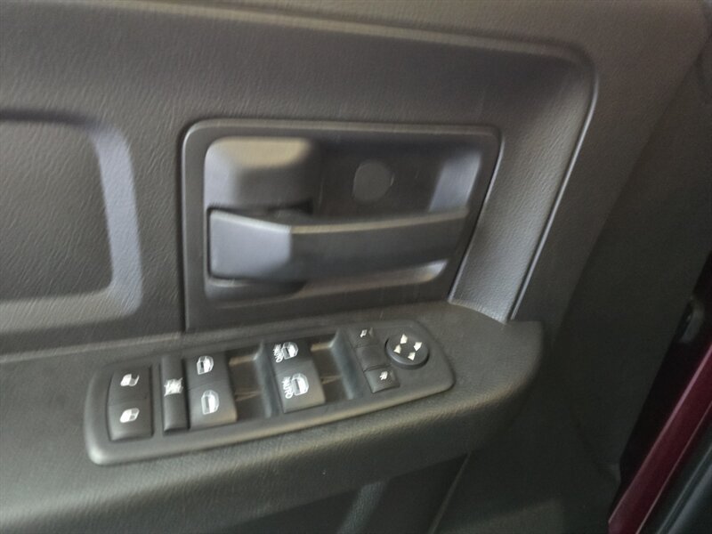 Used 2017 RAM 1500 Express RWD image 22