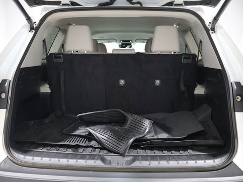 Certified 2024 Toyota Grand Highlander XLE image 19