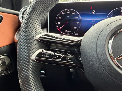 Certified 2025 Mercedes-Benz GLC 350e 4MATIC image 23