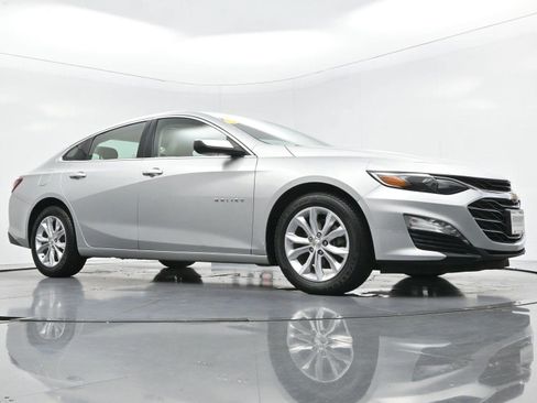Used 2020 Chevrolet Malibu LT w/ Leather Package FWD image 41