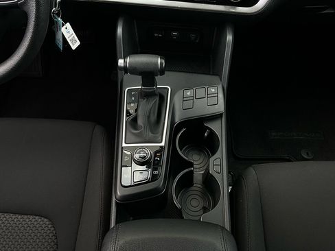 Used 2025 Kia Sportage LX image 14