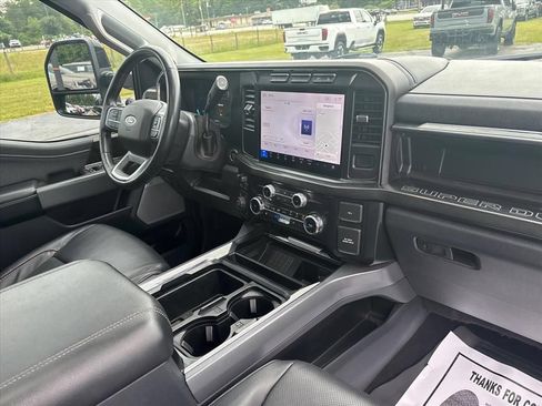 Used 2024 Ford F250 Lariat w/ Tremor Off-Road Package AWD/4WD image 13