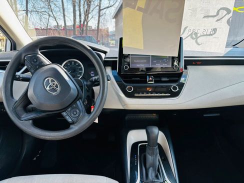 Used 2020 Toyota Corolla LE FWD image 6