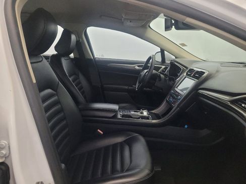 Used 2020 Ford Fusion SEL FWD image 21