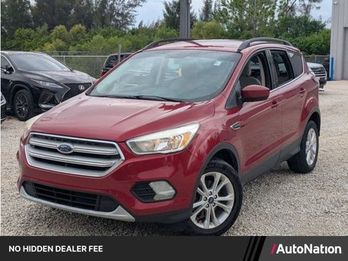 Used 2018 Ford Escape SE w/ SE Sync 3 Package FWD image 1