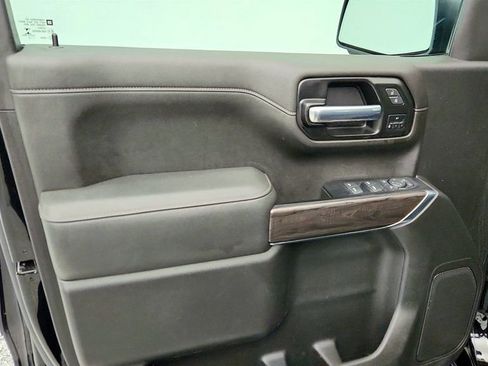 Used 2022 Chevrolet Silverado 1500 LTZ AWD/4WD image 11